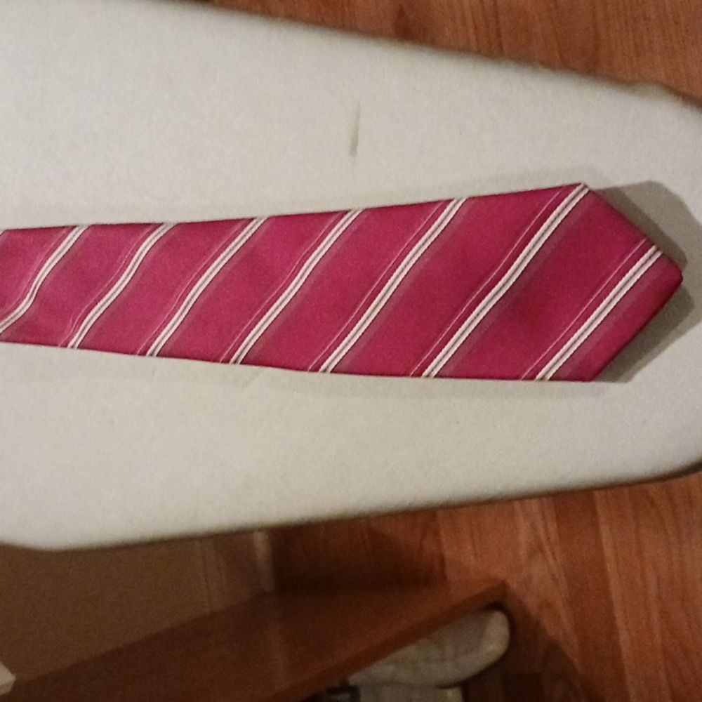 VAN GOGH RED TIE